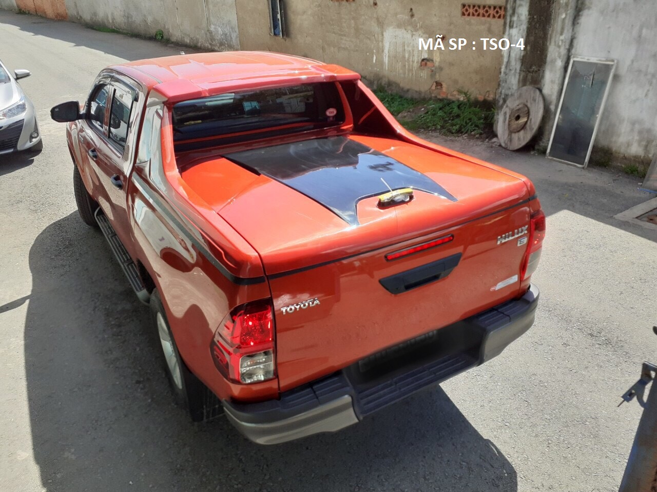 thung thap xe hilux